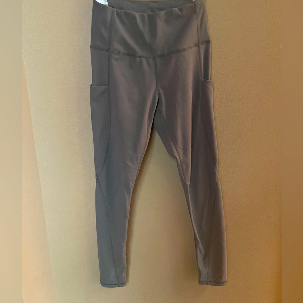 💚💚Women’s Grey Leggings